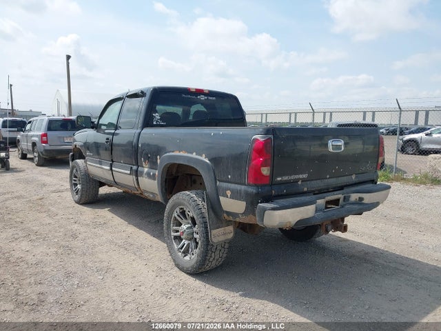 2005 Chevrolet Silverado K2500 Heavy Duty მანქანა იყიდება აუქციონზე, vin: 1GCHK29215E107775, აუქციონის ნომერი: 12660079