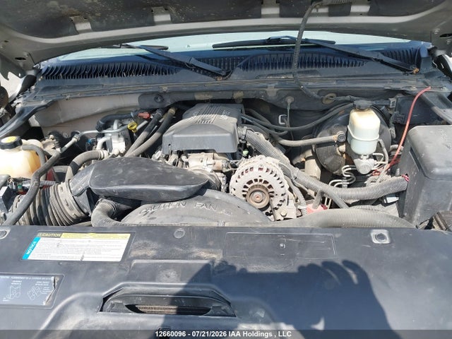 12660096 :رقم المزاد ، 3GNFK16T6YG224268 vin ، 2000 Chevrolet Suburban K1500 مزاد بيع