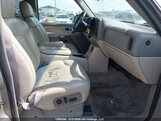 12660096 :رقم المزاد ، 3GNFK16T6YG224268 vin ، 2000 Chevrolet Suburban K1500 مزاد بيع