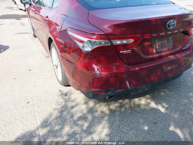 Продажа на аукционе авто 2018 Toyota Camry Hybrid Xle, vin: 4T1B21HK6JU500152, номер лота: 12660123