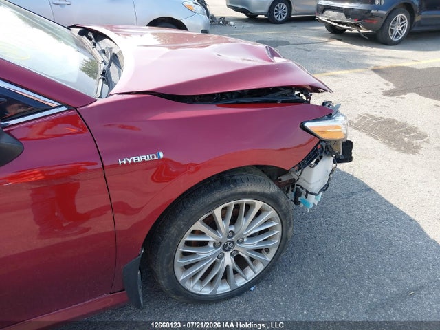 Продажа на аукционе авто 2018 Toyota Camry Hybrid Xle, vin: 4T1B21HK6JU500152, номер лота: 12660123