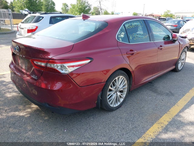 Продажа на аукционе авто 2018 Toyota Camry Hybrid Xle, vin: 4T1B21HK6JU500152, номер лота: 12660123