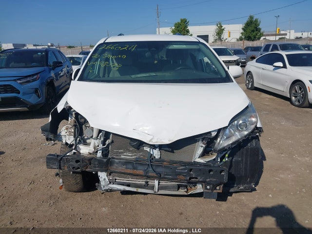 Toyota SIENNA LE 2020 5TDKZ3DC4LS048073 Image 13