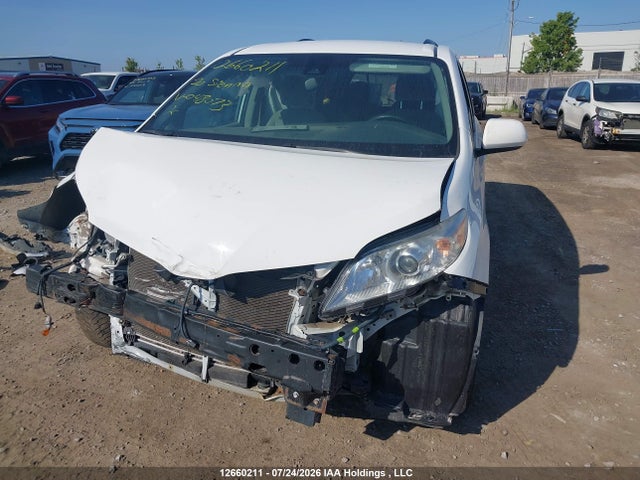 Toyota SIENNA LE 2020 5TDKZ3DC4LS048073 Image 2