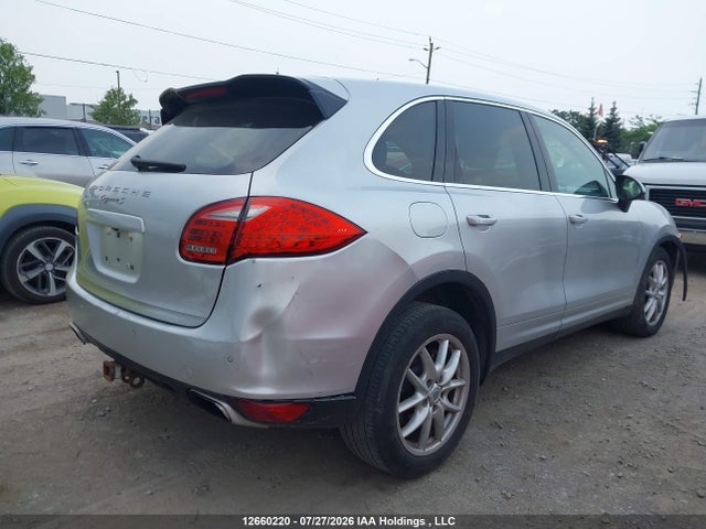 12660220 :رقم المزاد ، WP1AE2A23BLA93081 vin ، 2011 Porsche Cayenne S Hybrid مزاد بيع