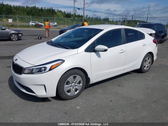 KIA FORTE LX 2017 3KPFK4A75HE006841 Image 2