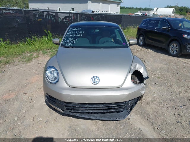 Продажа на аукционе авто 2016 Volkswagen The Beetle 1.8 Tsi Classic/1.8 Tsi Comfortline/1.8 Tsi Dune/1.8 Tsi Trendline, vin: 3VWJ07AT9GM604317, номер лота: 12660240