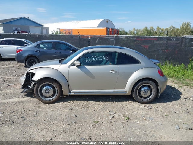 Продажа на аукционе авто 2016 Volkswagen The Beetle 1.8 Tsi Classic/1.8 Tsi Comfortline/1.8 Tsi Dune/1.8 Tsi Trendline, vin: 3VWJ07AT9GM604317, номер лота: 12660240