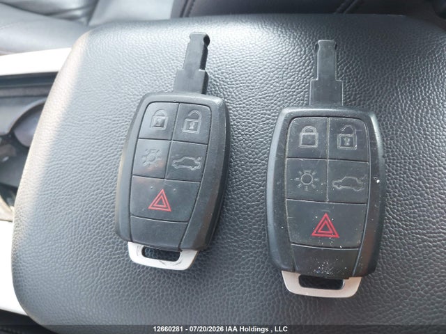 12660281 :رقم المزاد ، YV1672MK1D2311762 vin ، 2013 Volvo C30 T5/t5 Platinum/t5 Premier/t5 Premier Plus/t5 R-design/t5 R-design Platinum/t5 R-design Premier مزاد بيع