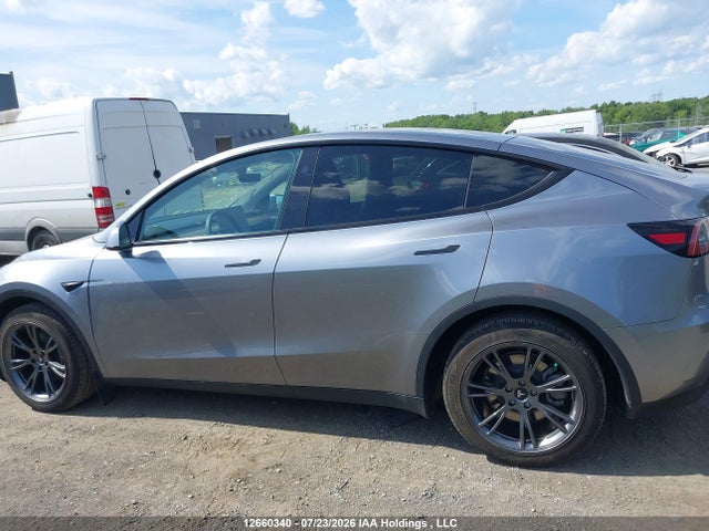 Tesla Model Y Long Range/rwd 2024 LRWYGDFD9RC672132 Image 14