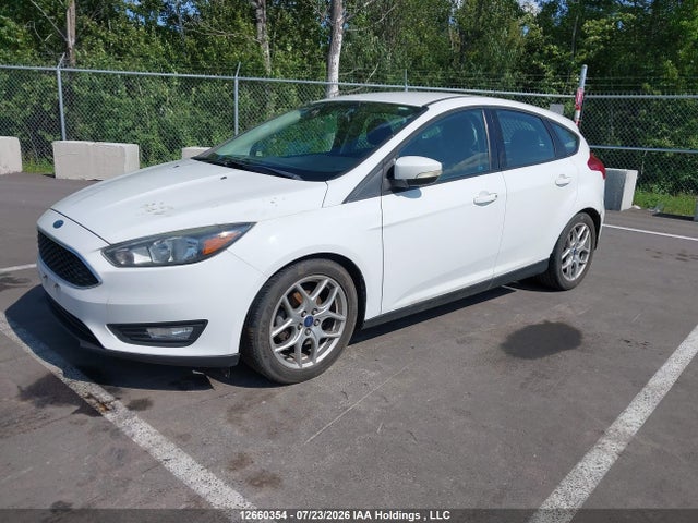 Ford FOCUS SE 2015 1FADP3K23FL320150 Image 2
