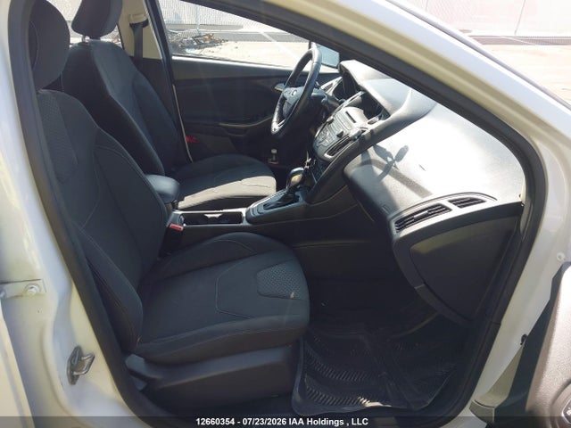 Ford FOCUS SE 2015 1FADP3K23FL320150 Image 5