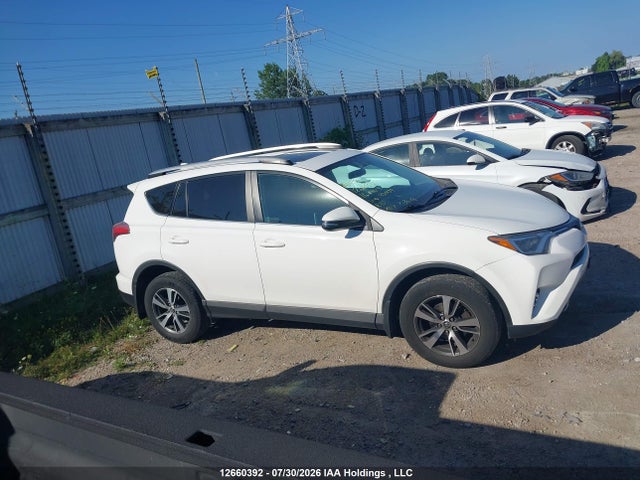 Toyota Rav4 Xle 2016 2T3RFREV8GW430539 Image 13