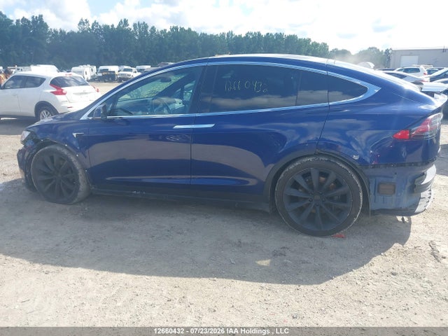 Tesla Model X 60d/70d/75d/90d/p100d 2016 5YJXCBE24GF027676 Image 15