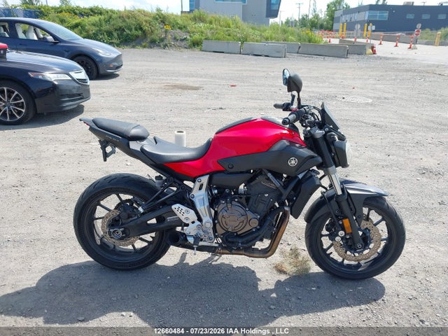 12660484 :رقم المزاد ، JYARM06N9FA001113 vin ، 2015 Yamaha Fz07 مزاد بيع