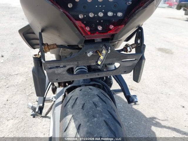 12660484 :رقم المزاد ، JYARM06N9FA001113 vin ، 2015 Yamaha Fz07 مزاد بيع