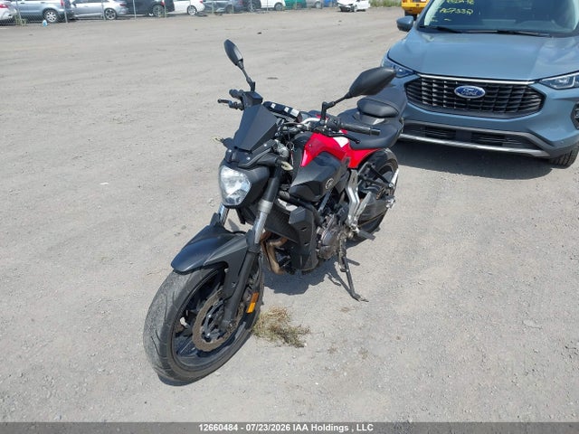 12660484 :رقم المزاد ، JYARM06N9FA001113 vin ، 2015 Yamaha Fz07 مزاد بيع
