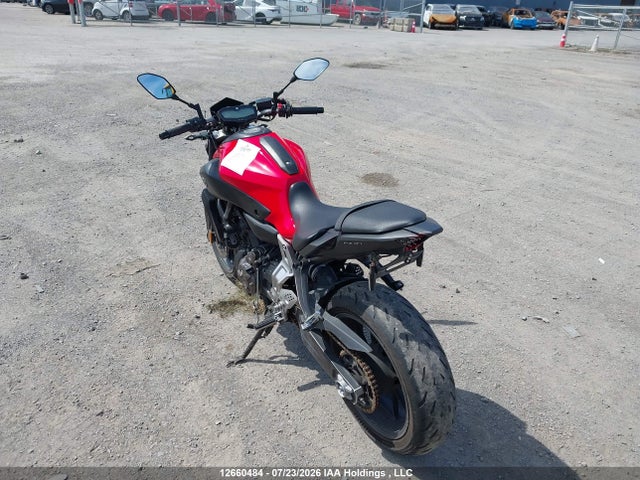 12660484 :رقم المزاد ، JYARM06N9FA001113 vin ، 2015 Yamaha Fz07 مزاد بيع