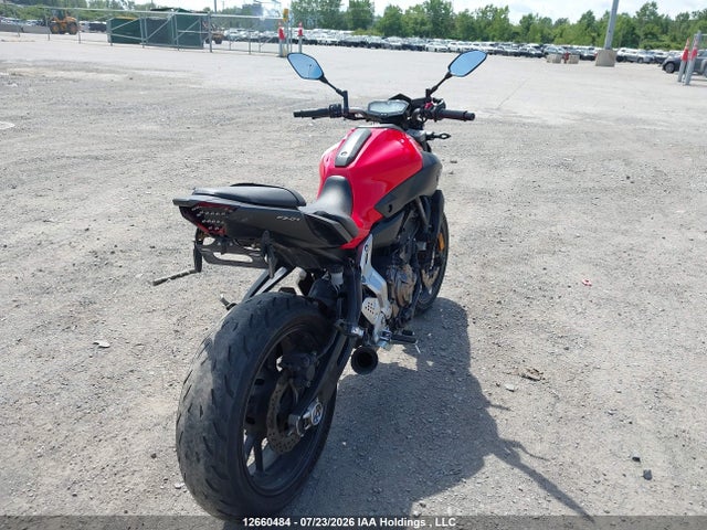 12660484 :رقم المزاد ، JYARM06N9FA001113 vin ، 2015 Yamaha Fz07 مزاد بيع