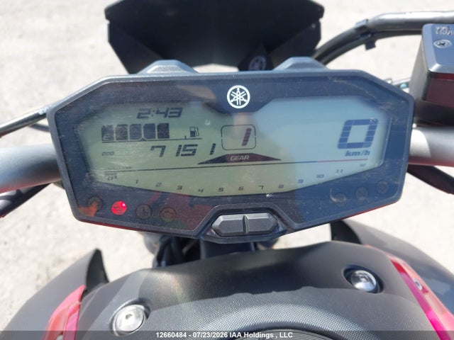 12660484 :رقم المزاد ، JYARM06N9FA001113 vin ، 2015 Yamaha Fz07 مزاد بيع