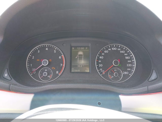 2012 Volkswagen Passat 2.5l Comfortline მანქანა იყიდება აუქციონზე, vin: 1VWBH7A31CC040266, აუქციონის ნომერი: 12660569