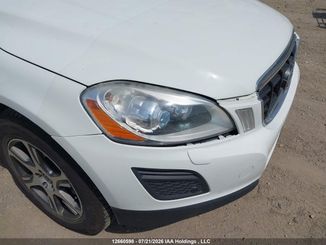Продажа на аукционе авто 2012 Volvo Xc60 T6 R-design/t6 R-design Platinum/t6 R-design Premier Plus, vin: YV4902DZ8C2332527, номер лота: 12660598