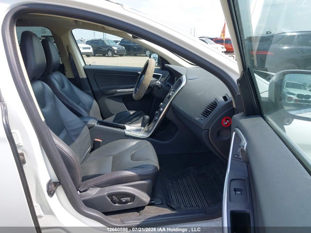 Продажа на аукционе авто 2012 Volvo Xc60 T6 R-design/t6 R-design Platinum/t6 R-design Premier Plus, vin: YV4902DZ8C2332527, номер лота: 12660598