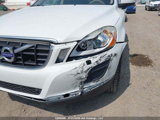 Продажа на аукционе авто 2012 Volvo Xc60 T6 R-design/t6 R-design Platinum/t6 R-design Premier Plus, vin: YV4902DZ8C2332527, номер лота: 12660598