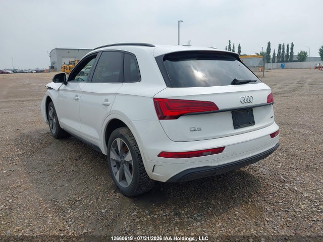 WA1ABAFY4P2101875 Audi Q5 Premium 40