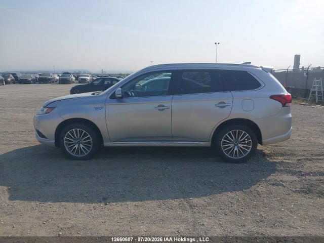 2020 Mitsubishi Outlander Sel/gt/fe მანქანა იყიდება აუქციონზე, vin: JA4J24A51LZ606790, აუქციონის ნომერი: 12660687