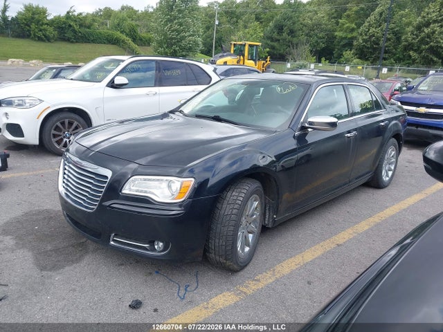 Chrysler 300 2014 2C3CCAEG1EH320760 Image 2