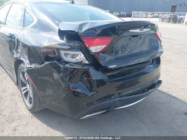 12660712 :رقم المزاد ، 1C3CCCEG3FN593171 vin ، 2015 Chrysler 200 مزاد بيع