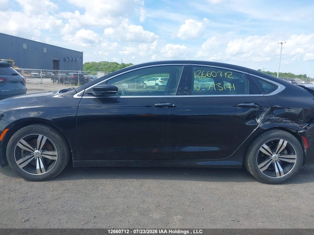 12660712 :رقم المزاد ، 1C3CCCEG3FN593171 vin ، 2015 Chrysler 200 مزاد بيع