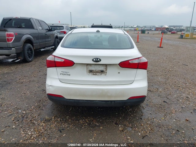 12660740 :رقم المزاد ، KNAFK4A66F5333228 vin ، 2015 Kia Forte 1.8l Lx/1.8l Lx+/lx+ Winter Edition مزاد بيع