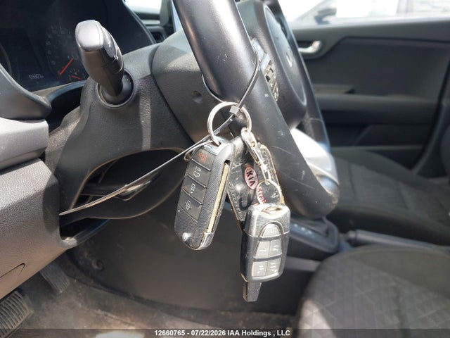 Продажа на аукционе авто 2023 Kia Rio Lx Premium/lx+, vin: 3KPA25AD9PE624670, номер лота: 12660765