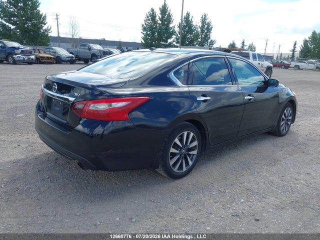 Продажа на аукционе авто 2017 Nissan Altima, vin: 1N4AL3AP2HN356883, номер лота: 12660776