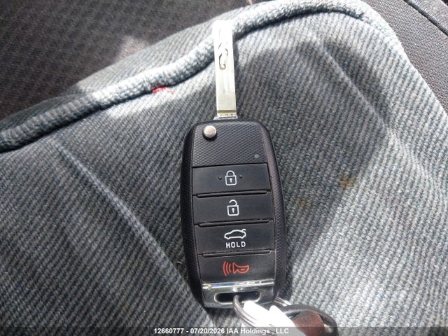 KIA Optima Lx 2016 5XXGT4L33GG052962 Image 11