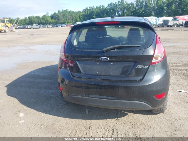 2014 Ford Fiesta მანქანა იყიდება აუქციონზე, vin: 3FADP4EJ3EM242443, აუქციონის ნომერი: 12660794
