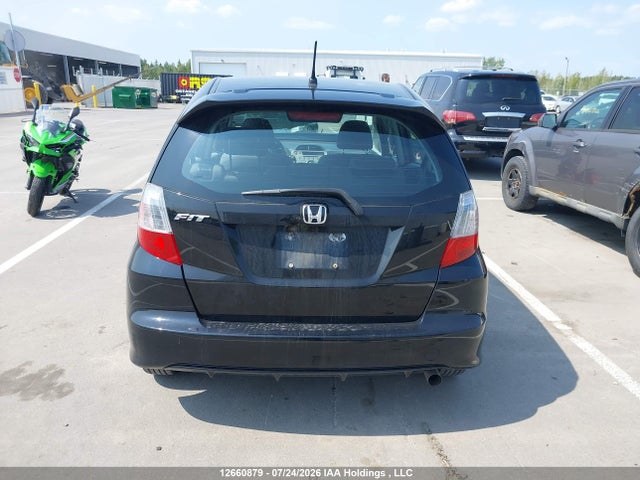 2010 Honda Fit Lx მანქანა იყიდება აუქციონზე, vin: JHMGE8H55AC800287, აუქციონის ნომერი: 12660879