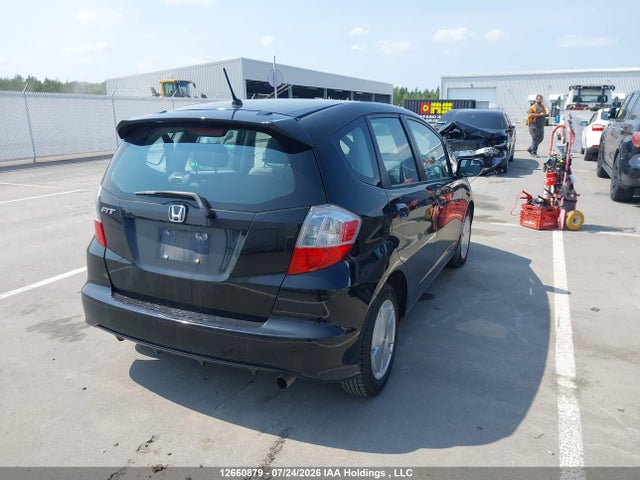 2010 Honda Fit Lx მანქანა იყიდება აუქციონზე, vin: JHMGE8H55AC800287, აუქციონის ნომერი: 12660879