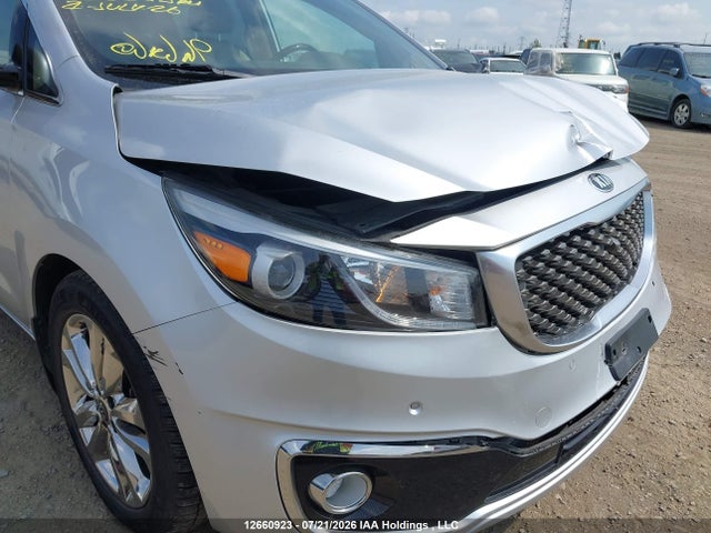 12660923 :رقم المزاد ، KNDME5C12F6075504 vin ، 2015 Kia Sedona Sxl مزاد بيع