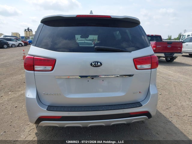 12660923 :رقم المزاد ، KNDME5C12F6075504 vin ، 2015 Kia Sedona Sxl مزاد بيع