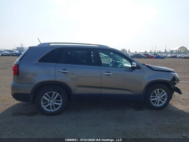 Продажа на аукционе авто 2015 Kia Sorento, vin: 5XYKT3A64FG626464, номер лота: 12660931