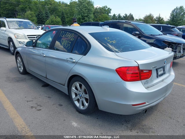 BMW 320i Xdrive 2014 WBA3C3G54ENS68953 Image 3