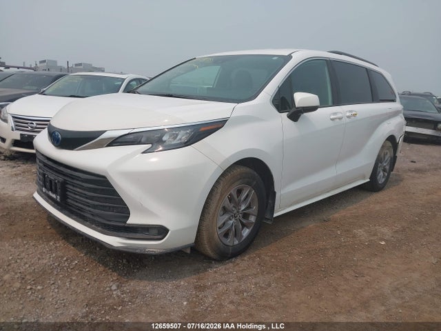 5TDGSKFC5SS179013 Toyota Sienna Le 8-passenger