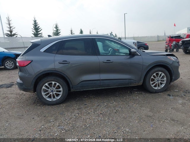 Продажа на аукционе авто 2021 Ford Escape Se, vin: 1FMCU9G68MUA73188, номер лота: 12661021