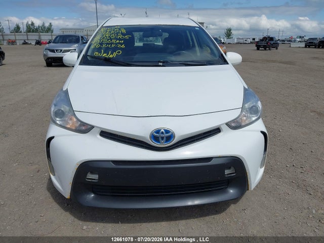 JTDZN3EU7GJ052705 Toyota PRIUS V