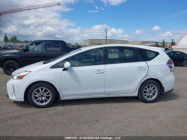 JTDZN3EU7GJ052705 Toyota PRIUS V
