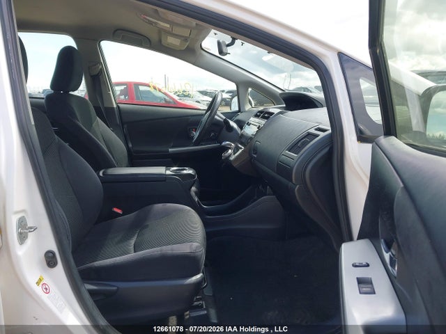 JTDZN3EU7GJ052705 Toyota PRIUS V