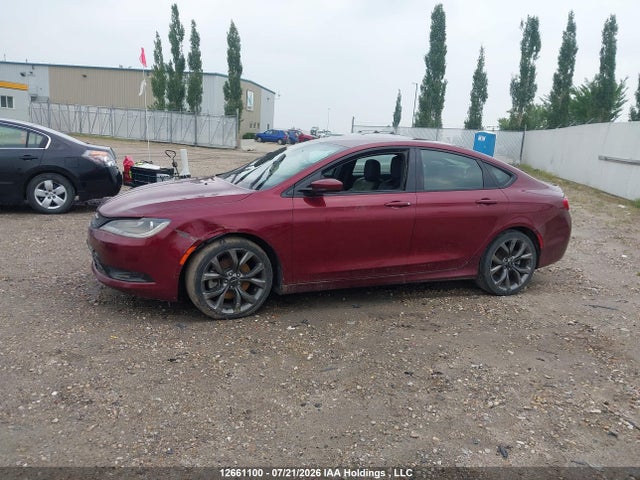 12661100 :رقم المزاد ، 1C3CCCBG6FN642867 vin ، 2015 Chrysler 200 S مزاد بيع